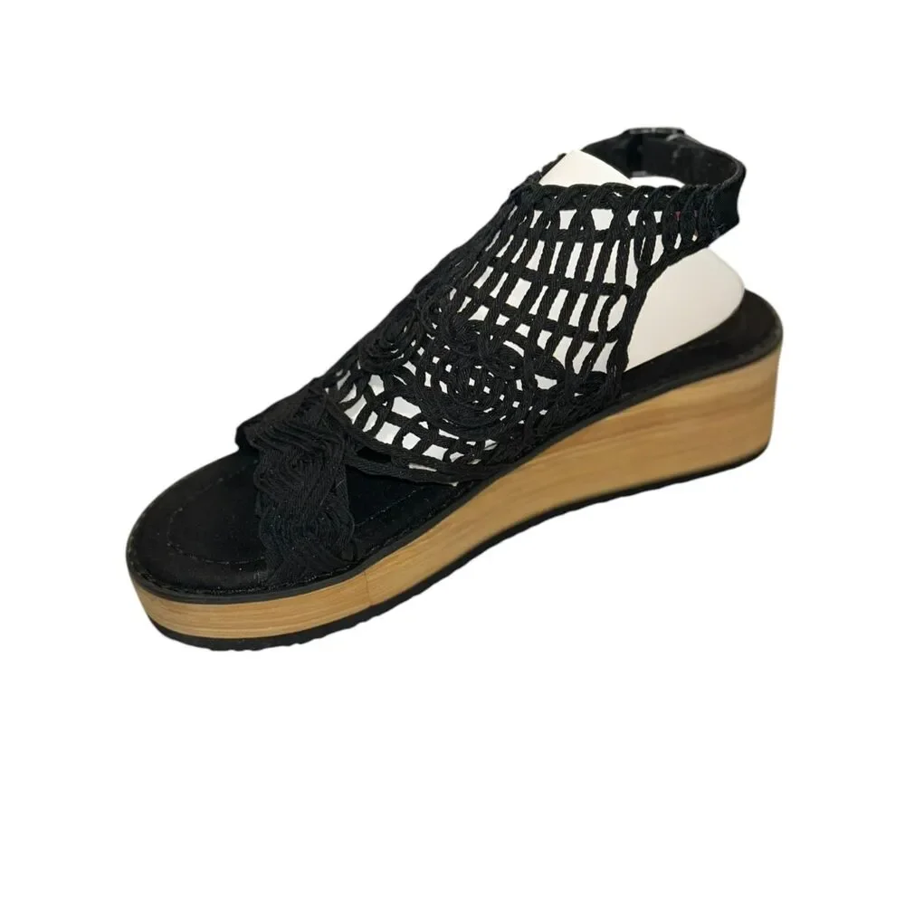 Muk Luks Black Crochet Open Toe Wedge Sandals Size 8.5
